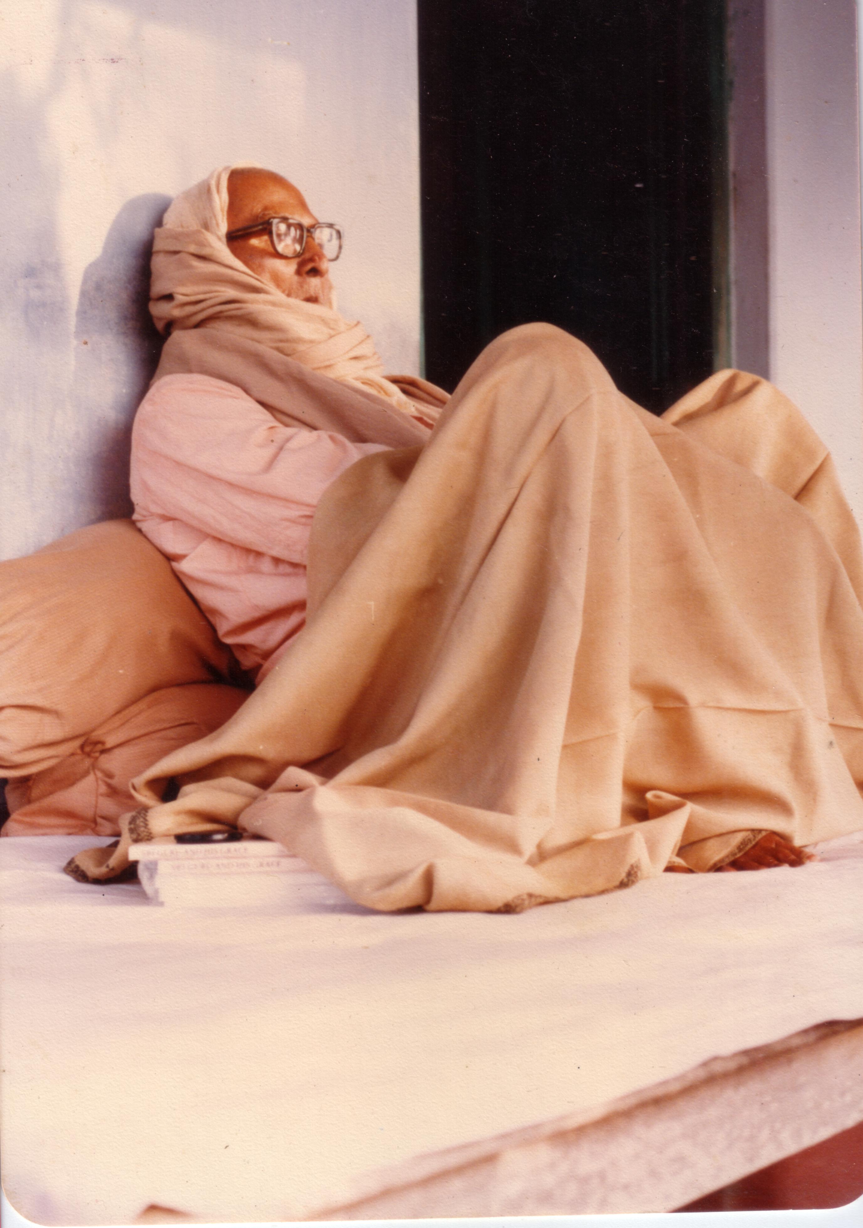 Шридхар Свами утренняя молитва